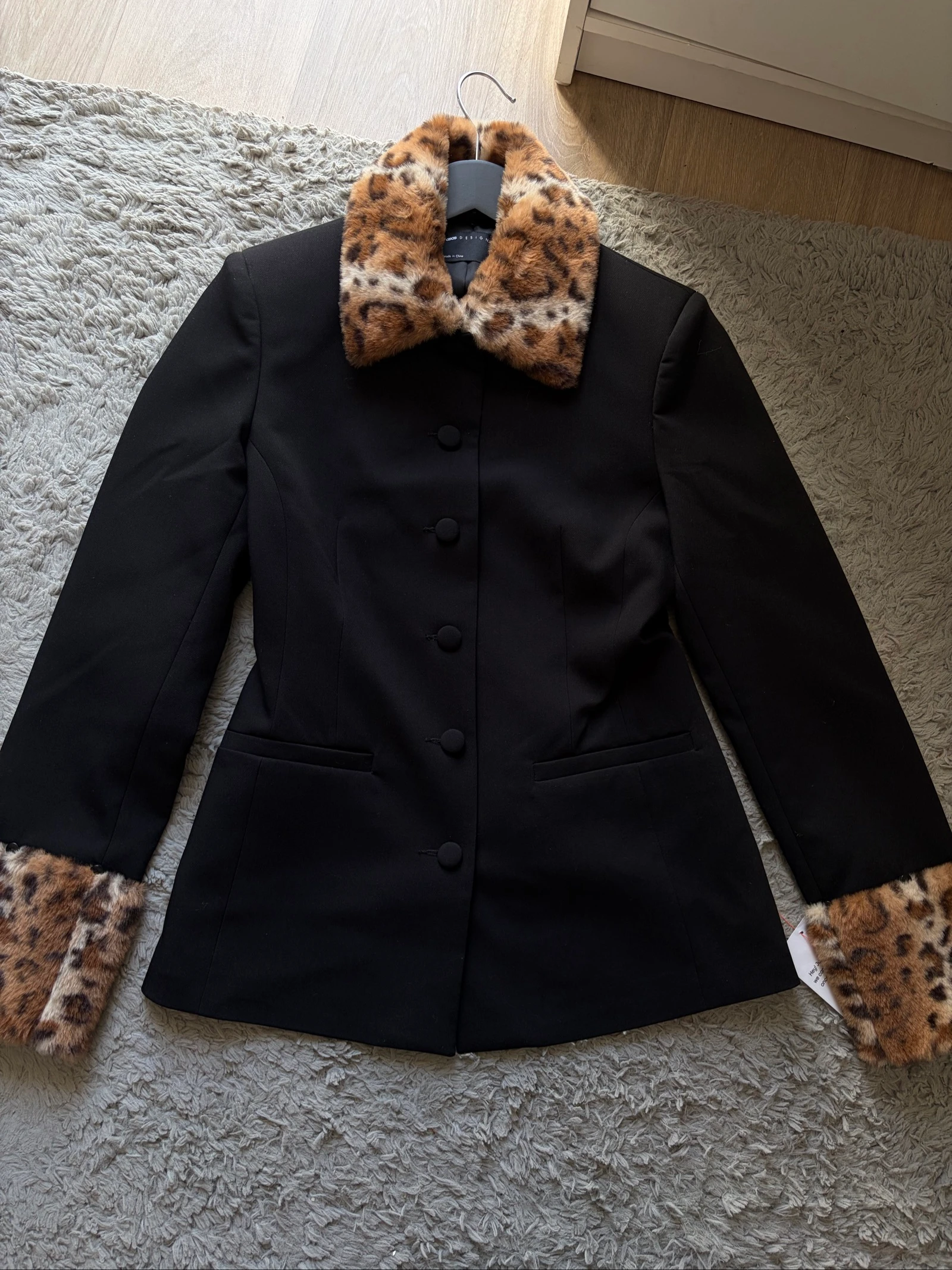 Veste à détails fourrure léopard  – photo 5